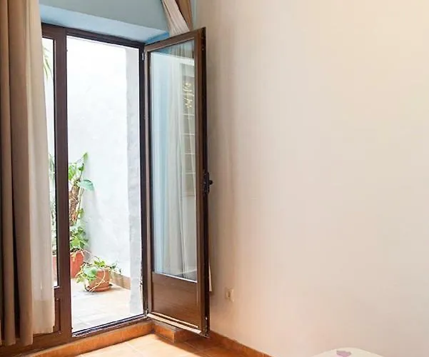 Casa De Pueblo En Centro Historico De *