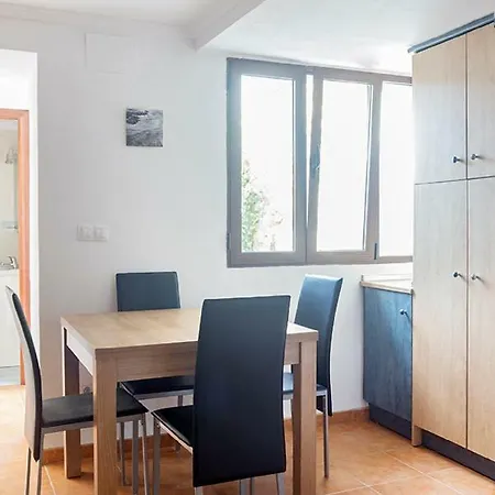 Casa De Pueblo En Centro Historico De